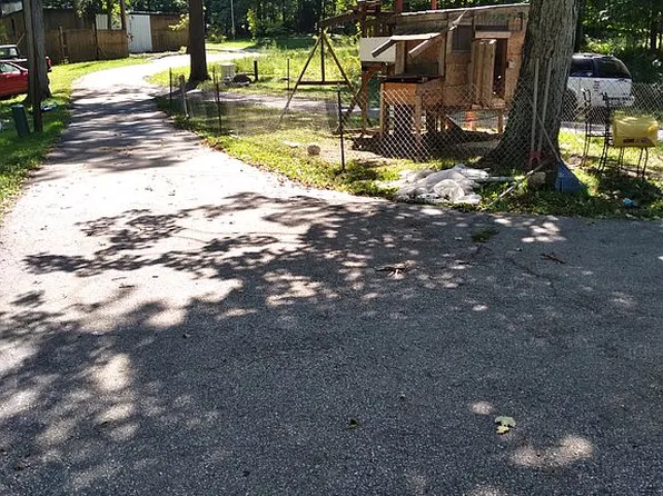 9995 Greenbush Rd, Camden, OH 45311