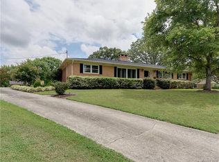 122 Chanticleer Ct, Charlotte, NC 28214