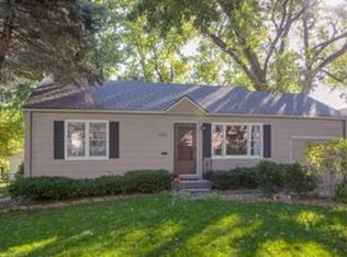 7401 Springfield St, Prairie Village, KS 66208