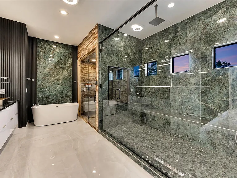 9409 Bell Mountain Dr — Photo 31