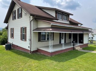 310 N McNutt Ave, Princeton, WV 24740