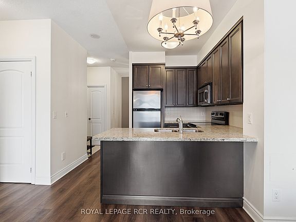 5th image of 30 N Park Rd #109