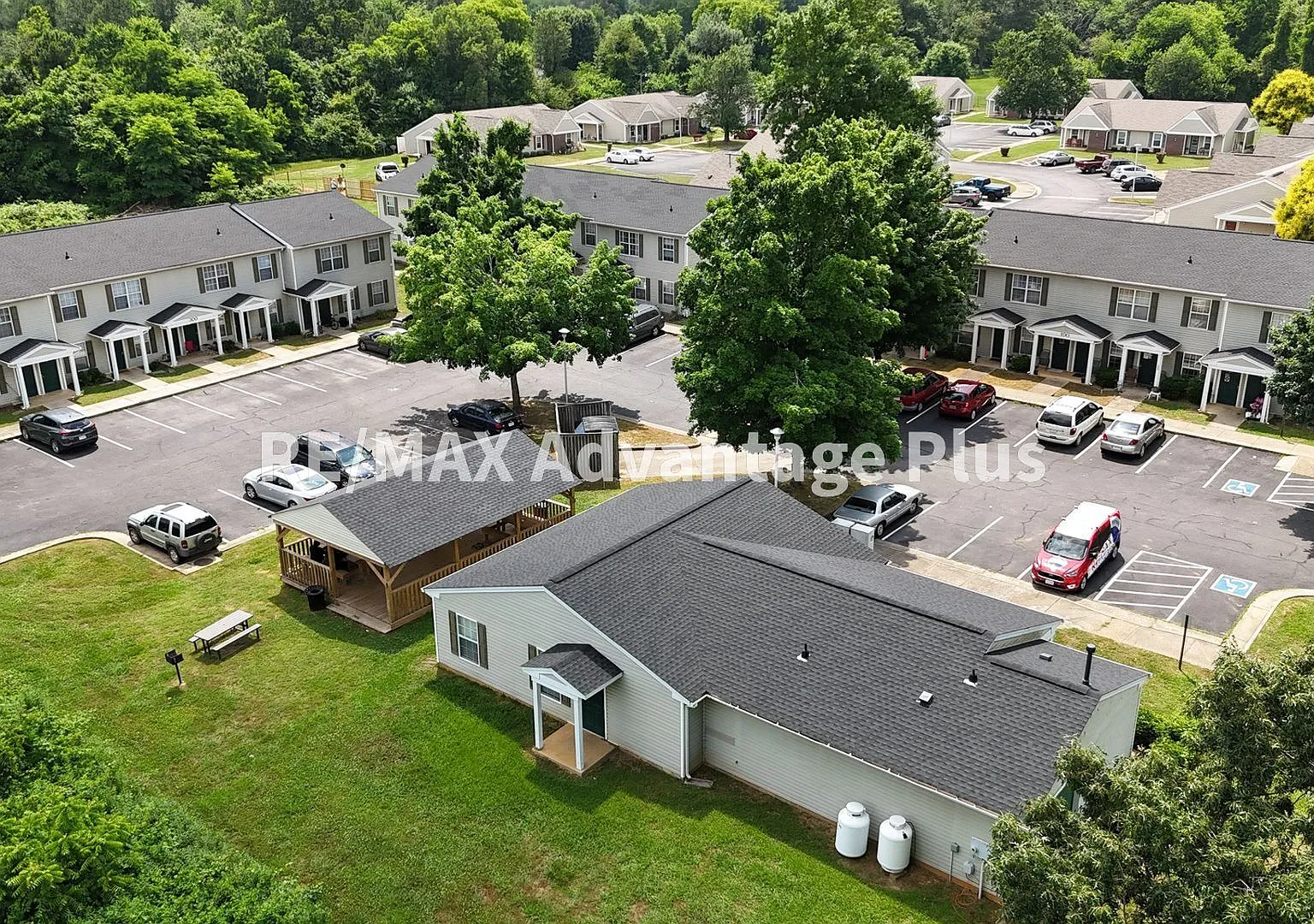 Farrar Square — Photo 1