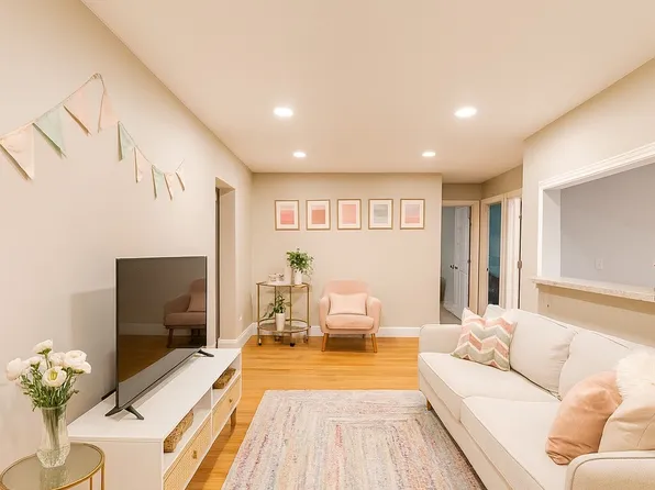 86 Egmont St, Brookline, MA