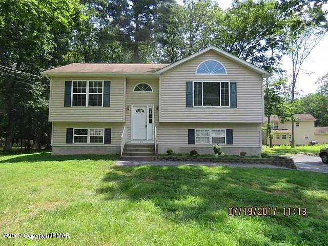 1112 Hunters Woods Dr photo 1