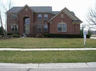 18074 Stonebrook Dr, Northville, MI 48168