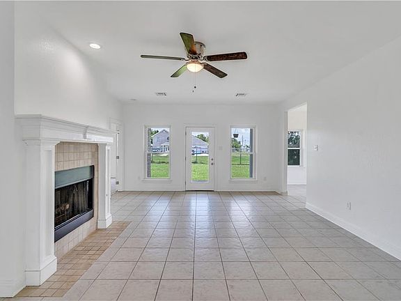 4th image of 3413 Despaux Dr