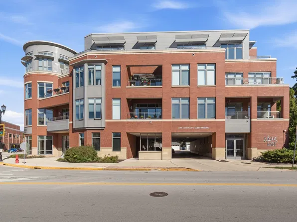5600 N Lake Dr Unit 205, Whitefish Bay, WI 53217