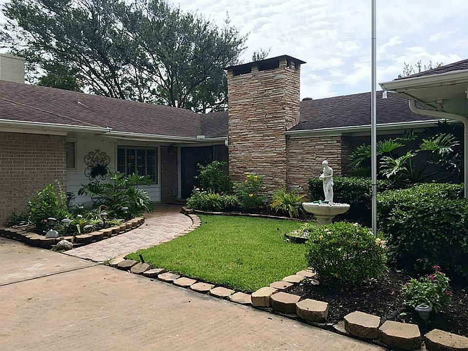 1st image of 3001 Country Club Dr