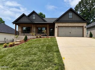 770 Hunts Terrace Dr, Kingsport, TN 37663