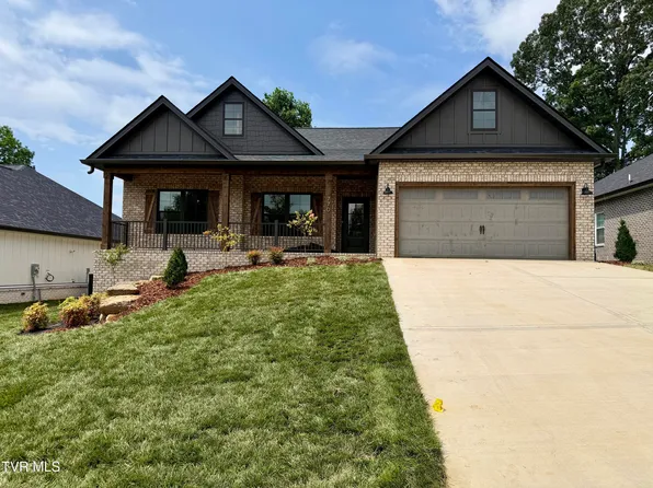 770 Hunts Terrace Dr, Kingsport, TN 37663