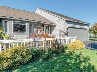 290 Summerhaven Dr S, East Syracuse, NY 13057