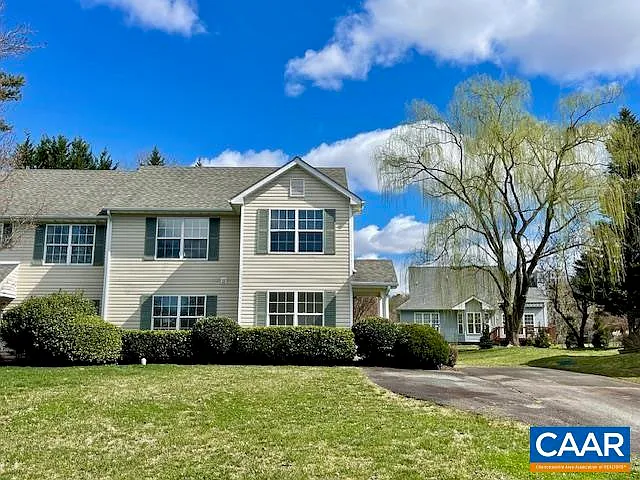 1531 Primrose Ln photo 1