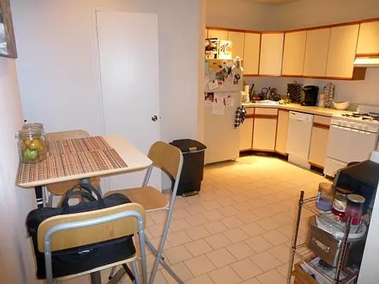 Rented by CitySites Real Estate Group | media 35