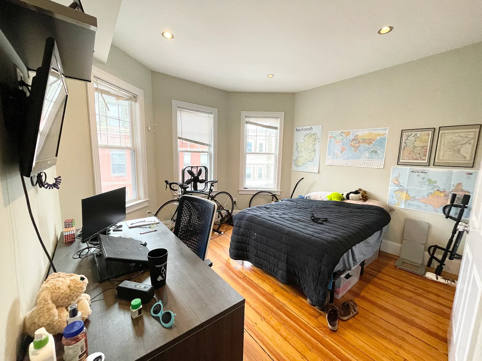 5 bed, 1200 sqft, $1,300 — Photo 4
