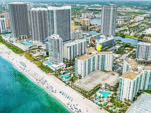 5th image of 3901 S Ocean Dr #Penthouse 16s