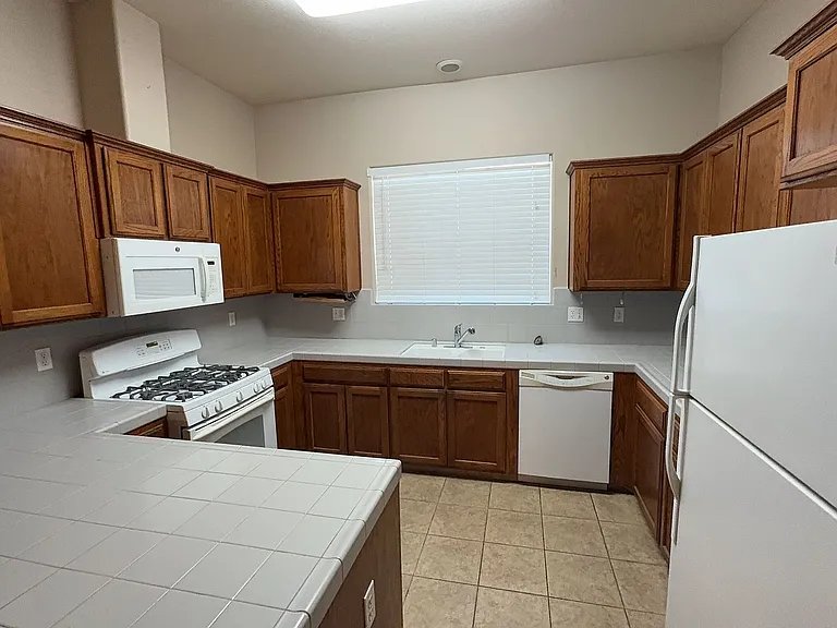 2143 S Church Ave — Photo 3