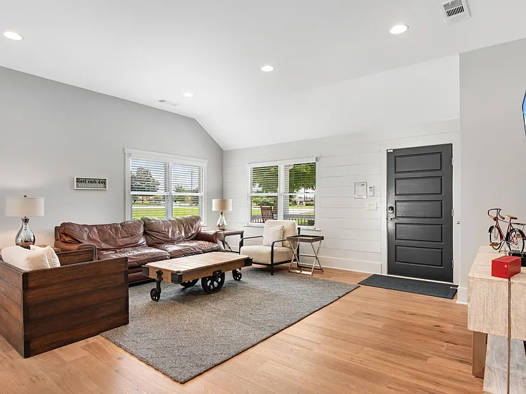 2156 Old Alpharetta Rd — Photo 2