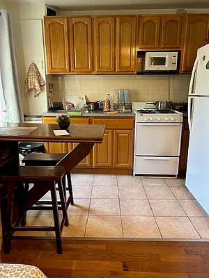 Rented by Alexiou Realty | media 19