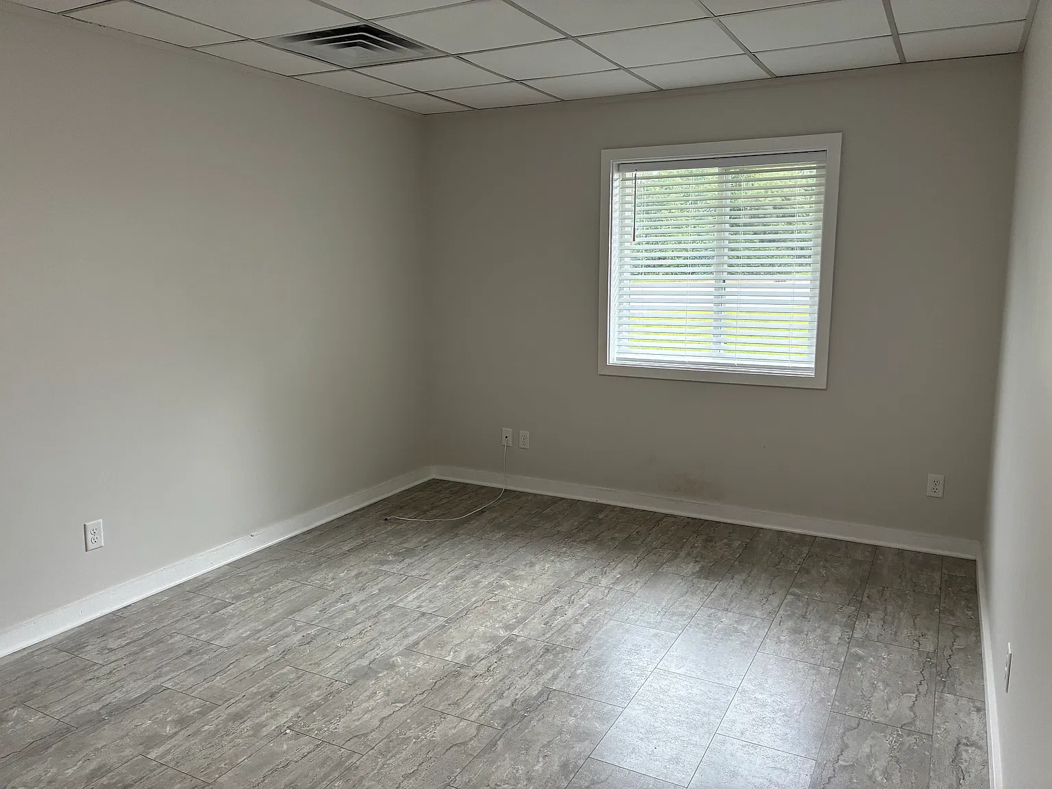 2135 N Scatterfield Rd — Photo 3
