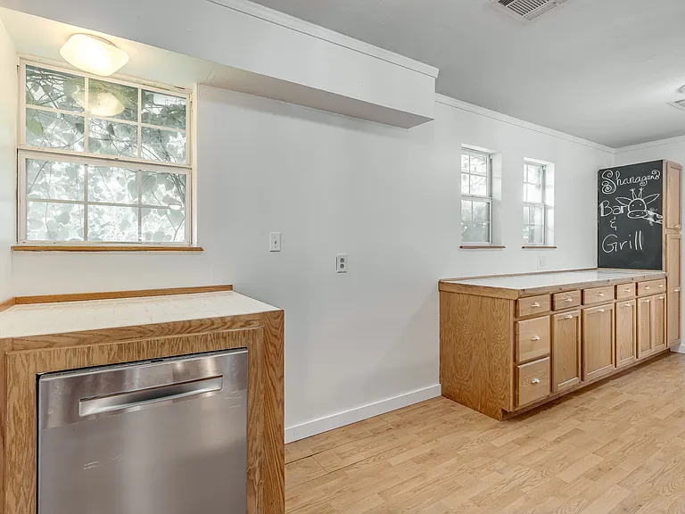 106 N Norman Ave — Photo 30