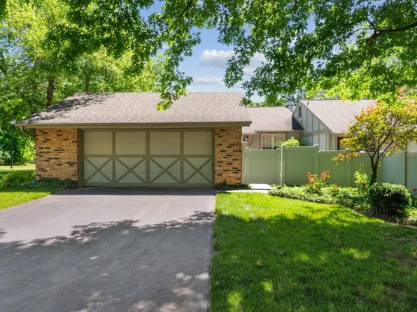 2114 Mason Lake Dr, Ballwin, MO 63011