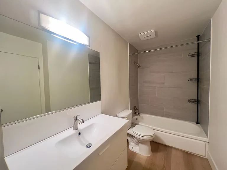 1055 Gilbert St — Photo 3