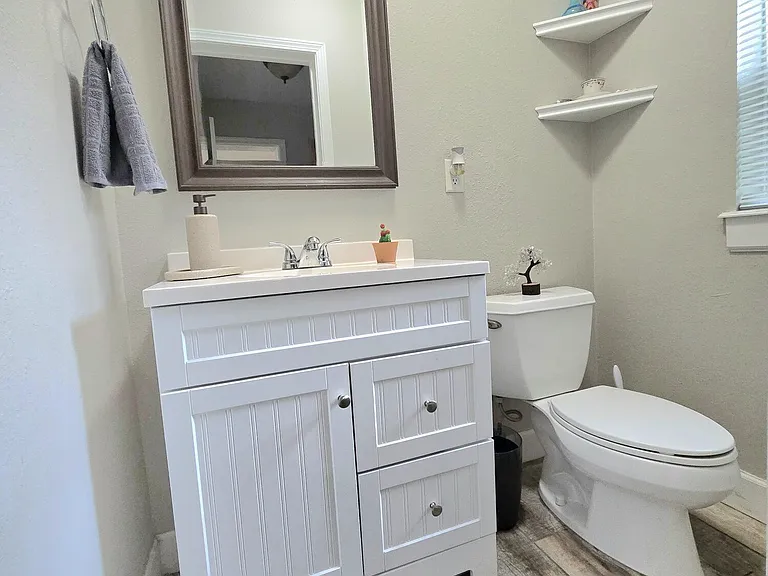 615 Luna Ct — Photo 10
