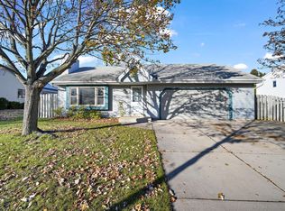 2720 E Emily Ave, Oak Creek, WI 53154