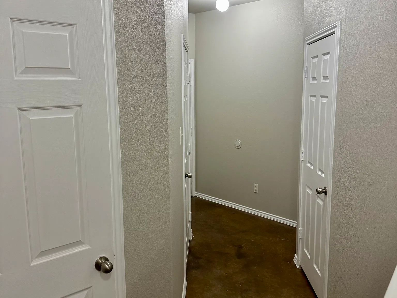 3 bed, 2.5 bath, 1430 sqft, $1,245 — Photo 3