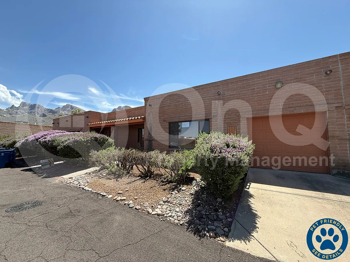 2 bed, 2.0 bath, 1571 sqft, $2,200 — Photo 1
