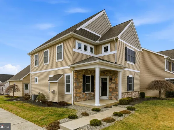 664 Richmond Dr, Lancaster, PA 17601