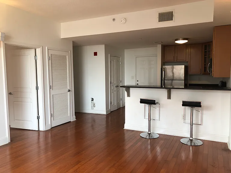 4315 Park Ave #5E — Photo 6