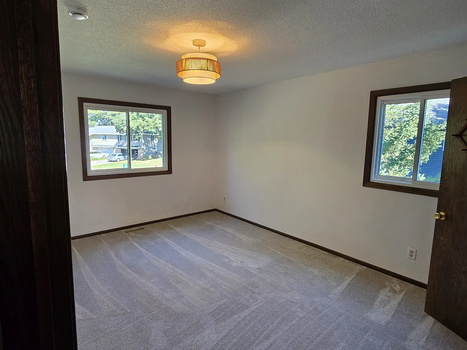 3 bed, 1480 sqft, $2,380 — Photo 1
