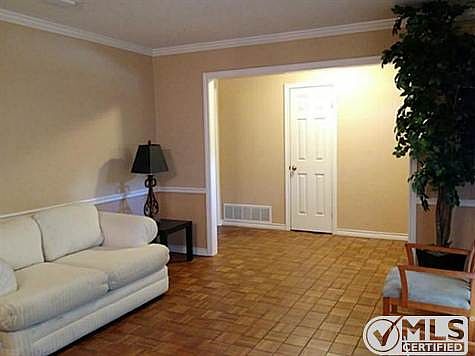5th image of 1807 Southridge Dr