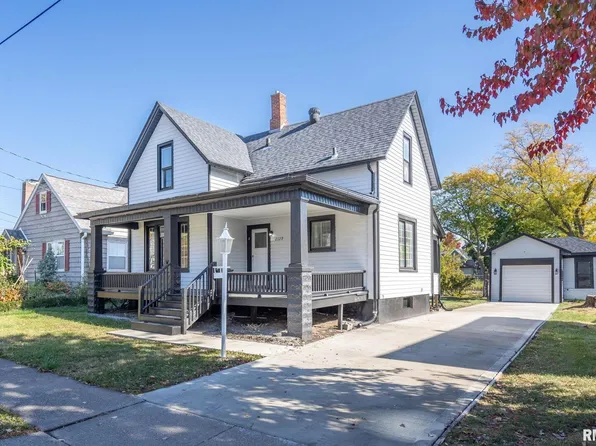 2129 Washington St, Davenport, IA 52804