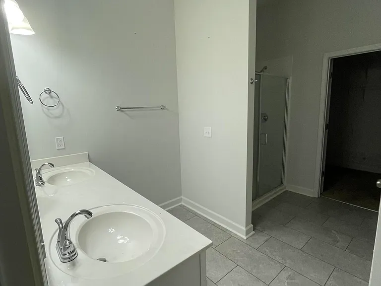 3020 Stanhope Dr — Photo 6