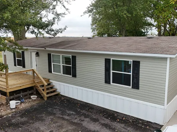 1146 E Us Highway 50, Noble, IL 62868