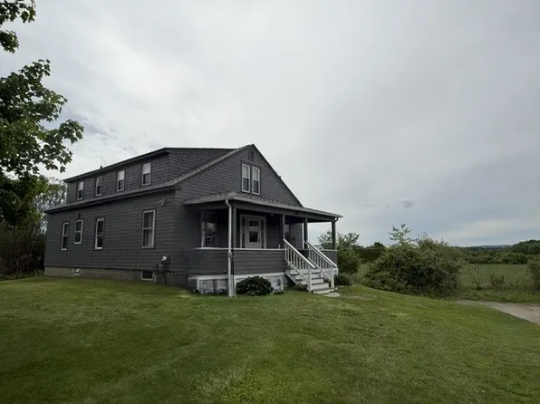 200 Sunderland Rd, Amherst, MA 01002