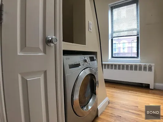 Rented by Bond New York | media 13