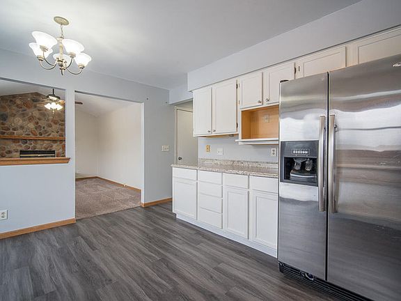 3rd image of 10540 S Jessica Dr