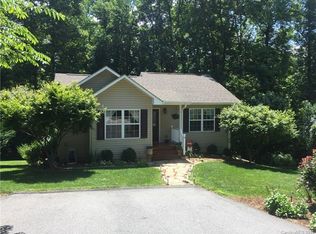 14 Saint Marys Ln, Asheville, NC 28803