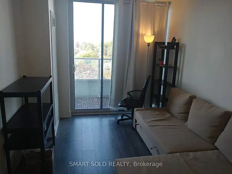 180 Fairview Mall Dr — Photo 2