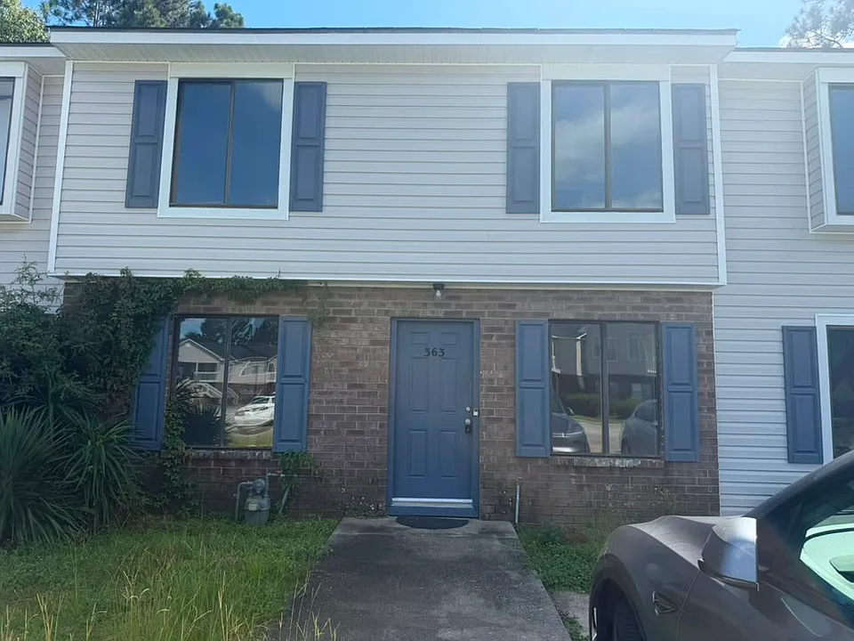 363 Beverly St