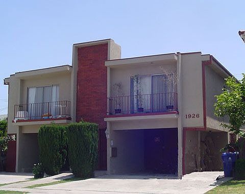 Mid Los Angeles Townhouse Style Fourplex