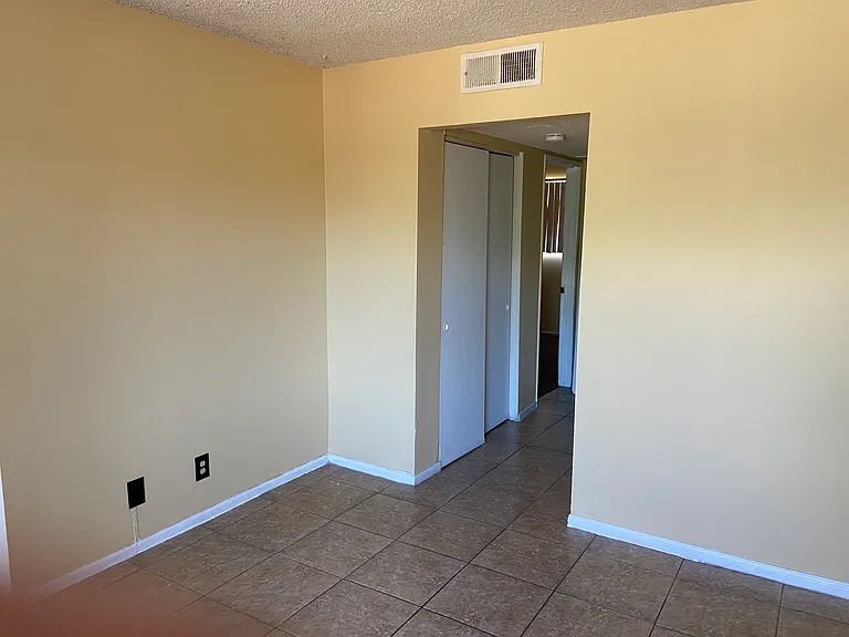 3204 N Michael Way #2 — Photo 4
