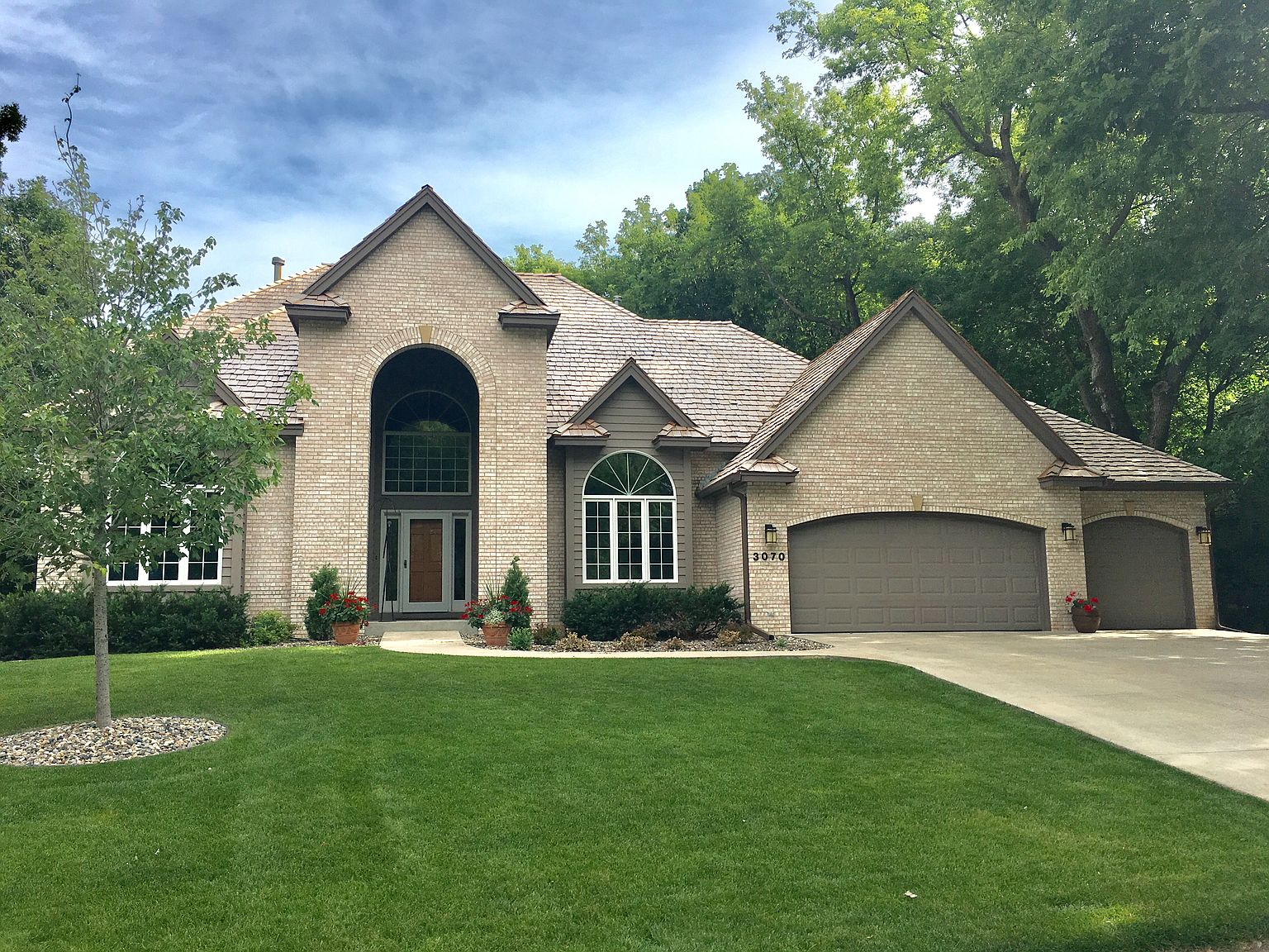 3070 Quinwood Ln N, Plymouth, MN 55441 Zillow