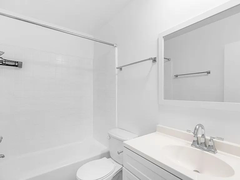 1812 Westholme Avenue — Photo 11