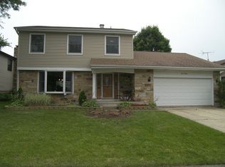 1003 Confederation Dr, Bartlett, IL 60103