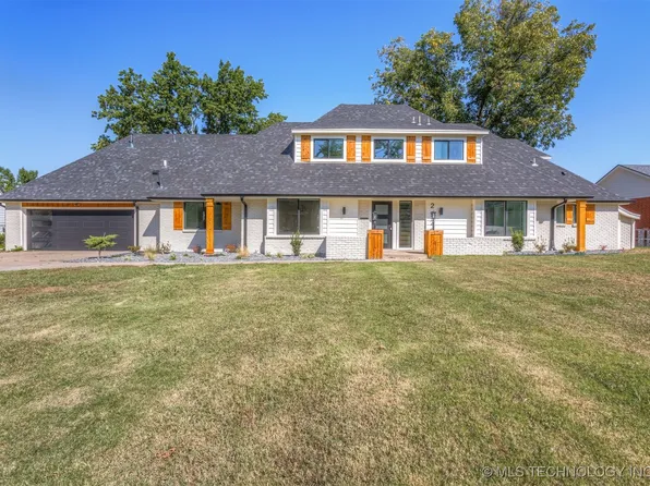 2925 E 57th Pl, Tulsa, OK 74105